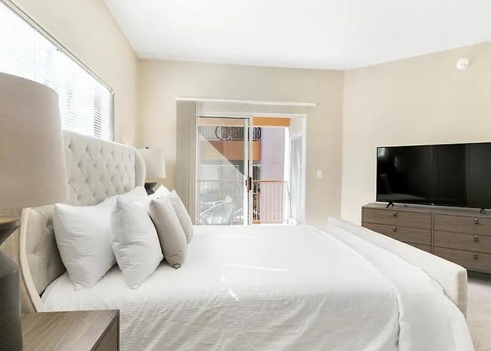 Landing Modern With Amazing Amenities * Tucson