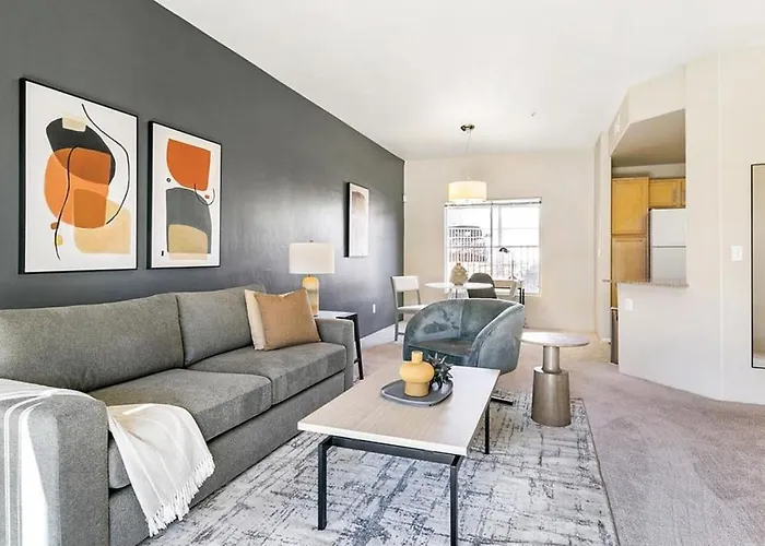 Apartment Landing Modern With Amazing Amenities